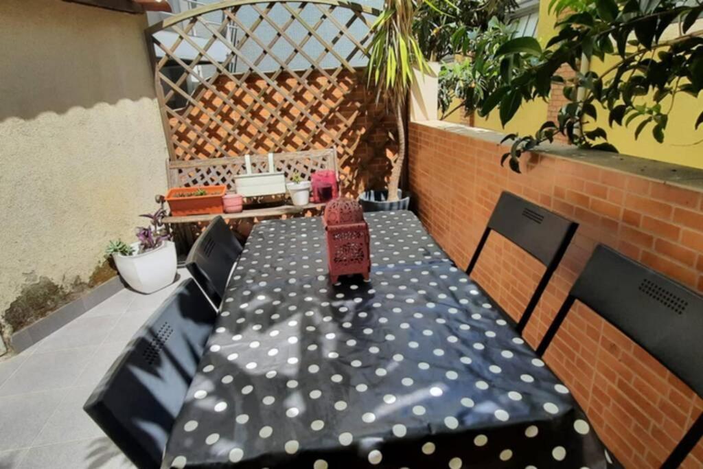Charming Sunny Terrace / One Bedroom Apartment Lisbon Bagian luar foto