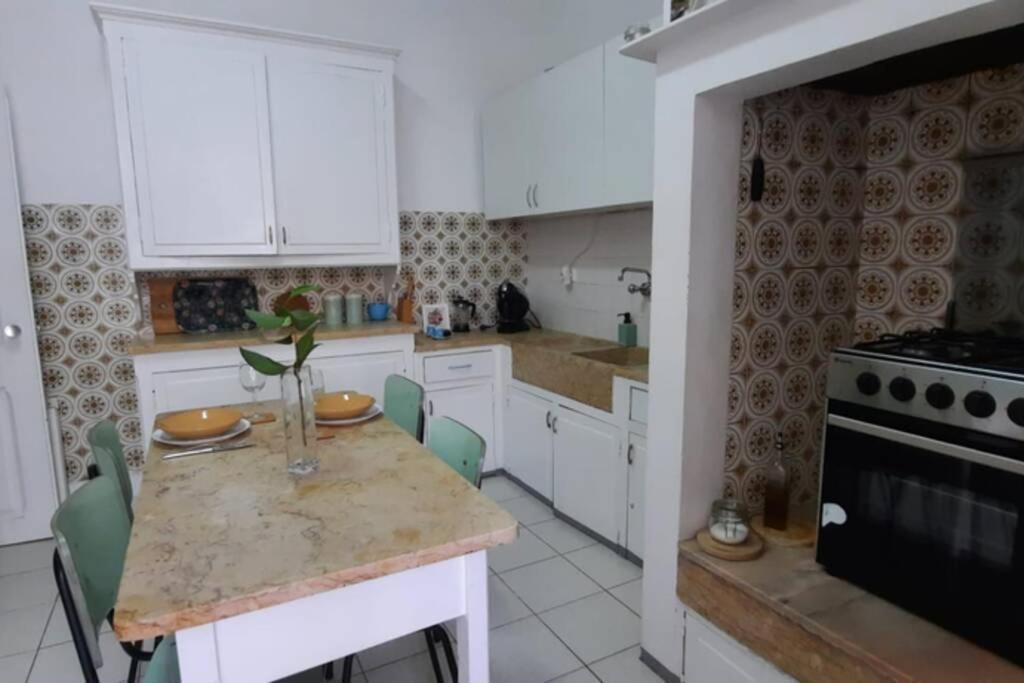 Charming Sunny Terrace / One Bedroom Apartment Lisbon Bagian luar foto